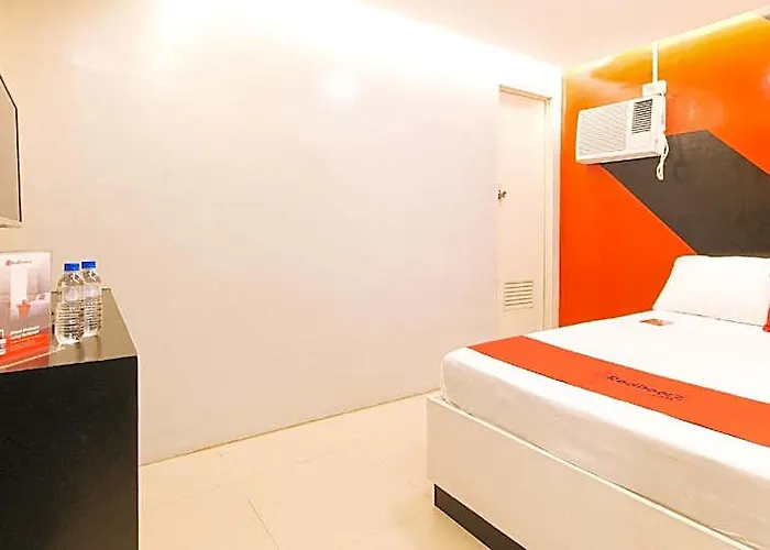Hotel Reddoorz @ Walk