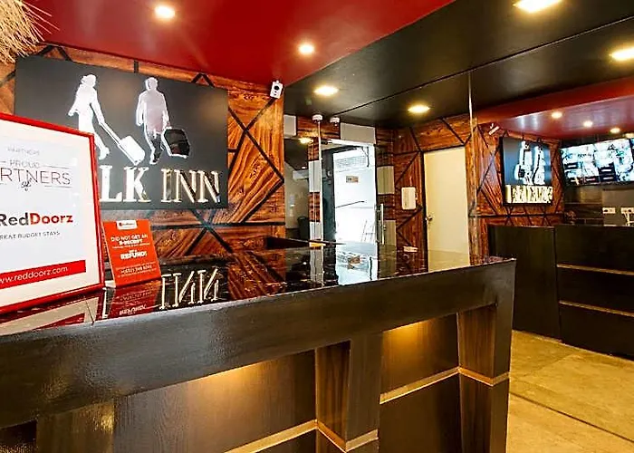 Reddoorz @ Walk 2*