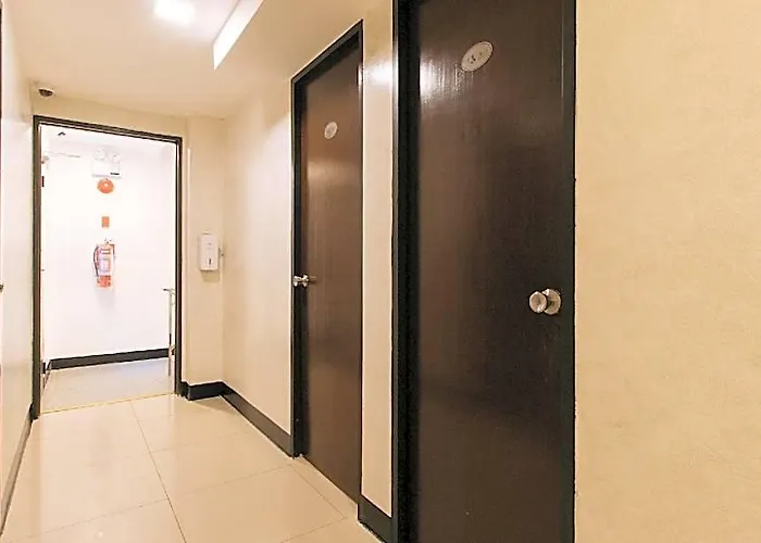 Reddoorz @ Walk Manila
