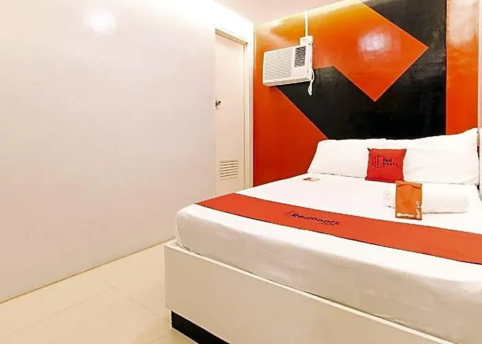 Hotel Reddoorz @ Walk 2*