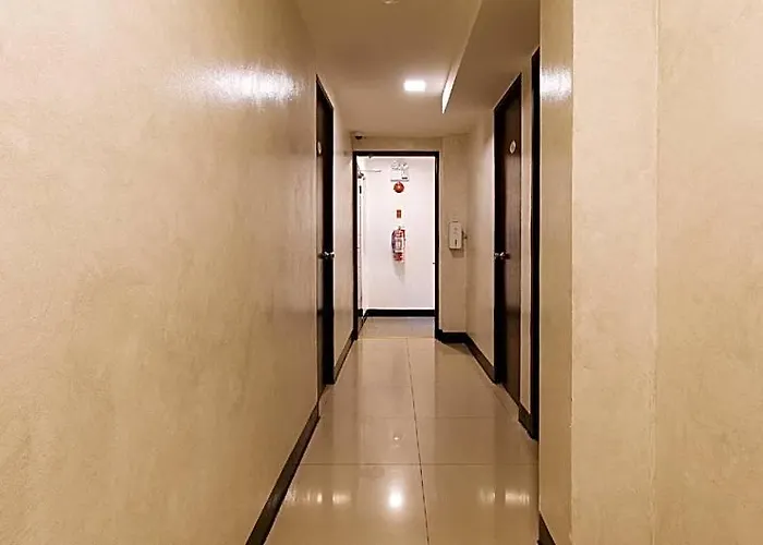Hotel Reddoorz @ Walk